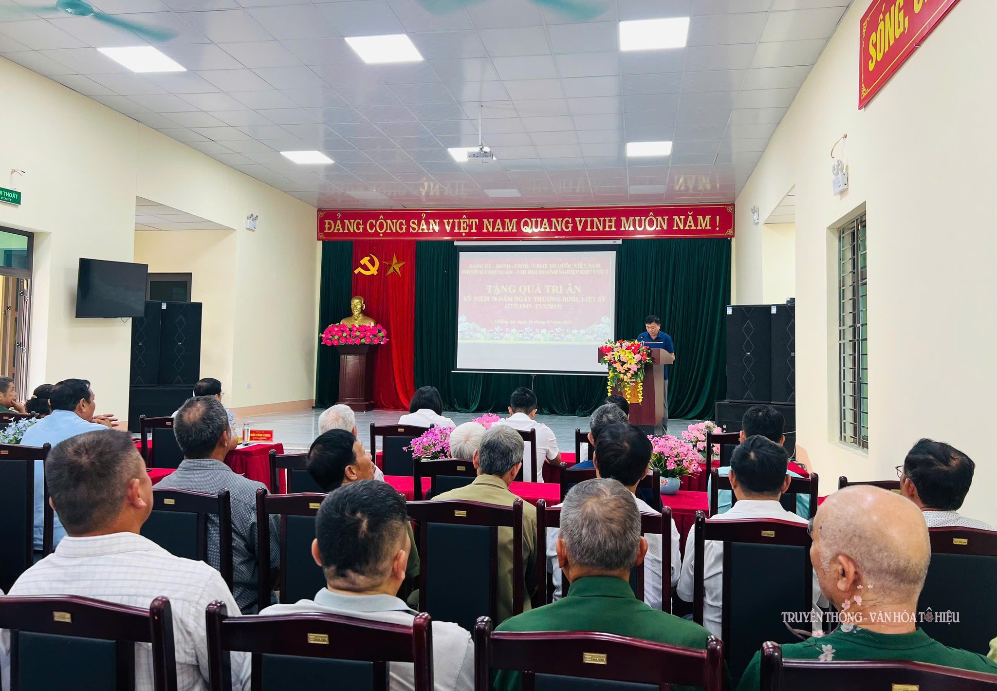 anh tin bai